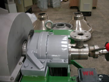 Séparation centrifuge horizontale de décanteur de 3 phases et contrôle automatique de purification